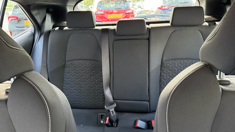 Toyota Corolla 1.8 VVT-i Hybrid Icon Tech 5dr CVT Hybrid Hatchback